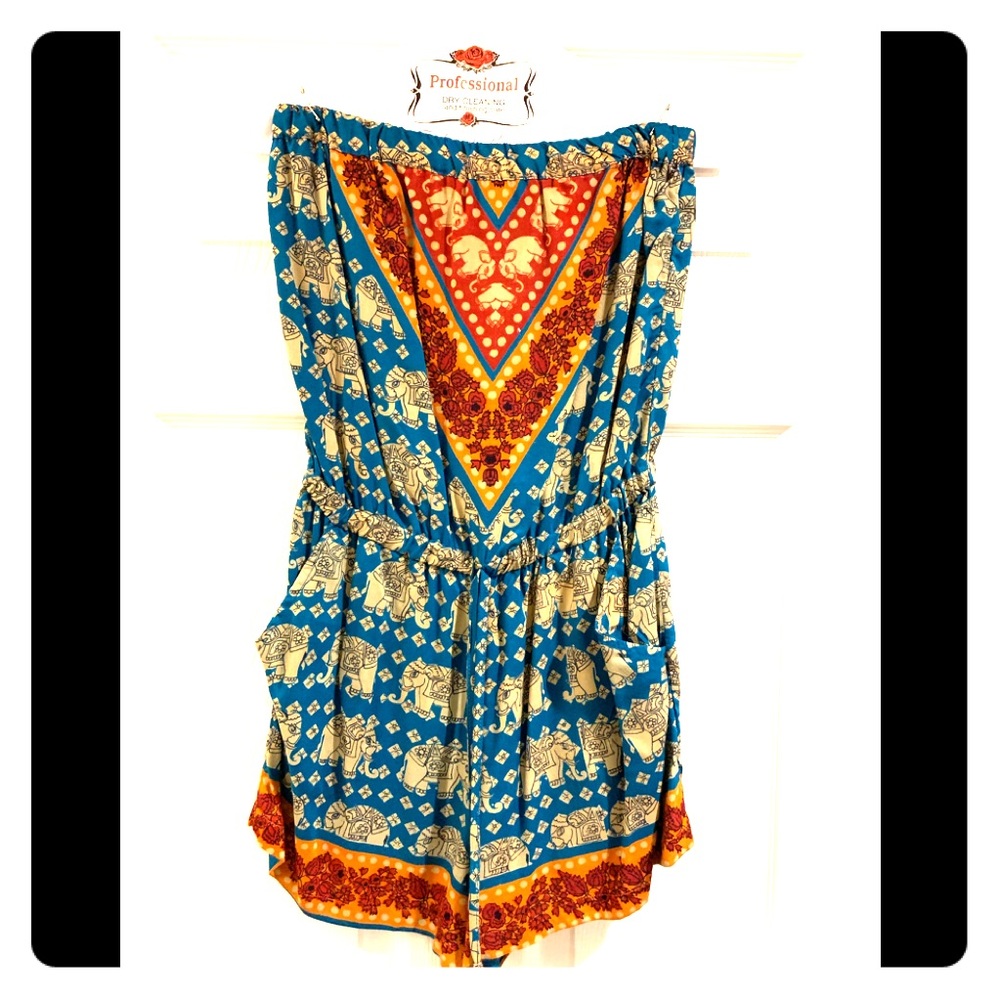 Strapless romper with pockets